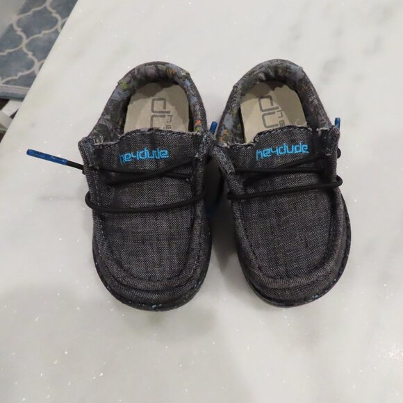 Hey Dudes Toddler 6K Wally (NWOT) - Picture 1 of 6